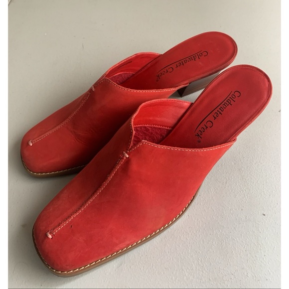 Coldwater Creek Red Suede Heeled Slip Ons Women’s Size 7.5 - Picture 2 of 6